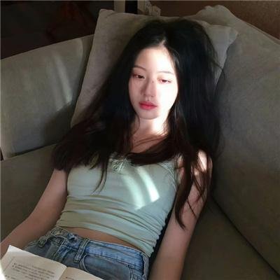 她说